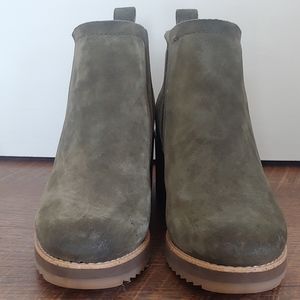 Sofft suede booties in size 8. Practically brand new; only worn once